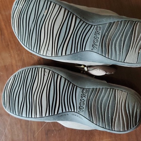 Vionic clogs - Picture 7 of 7